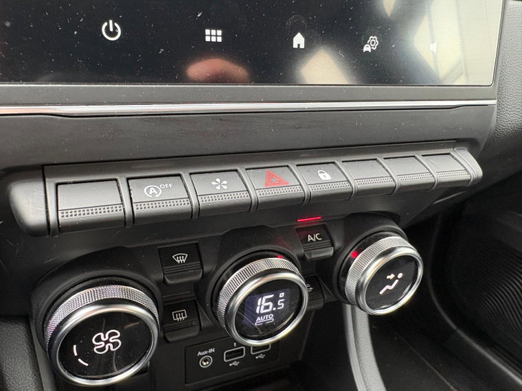 Vehicle Image 24