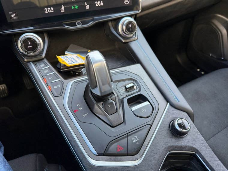Vehicle Image 32