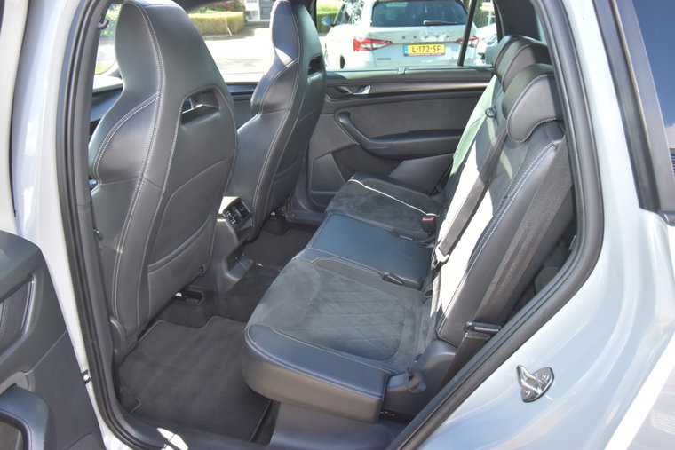 Vehicle Image 28