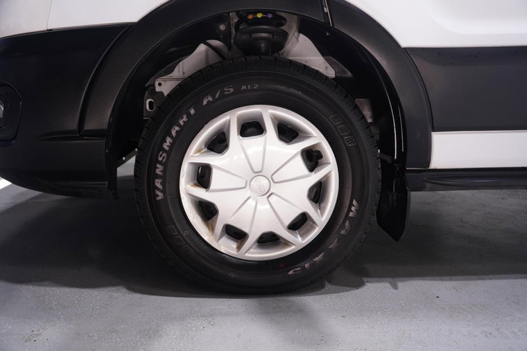 Vehicle Image 17