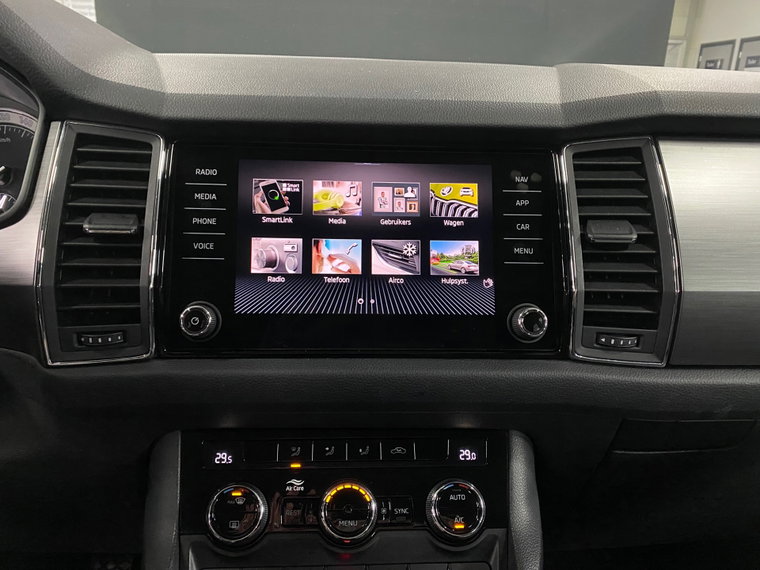 Vehicle Image 23