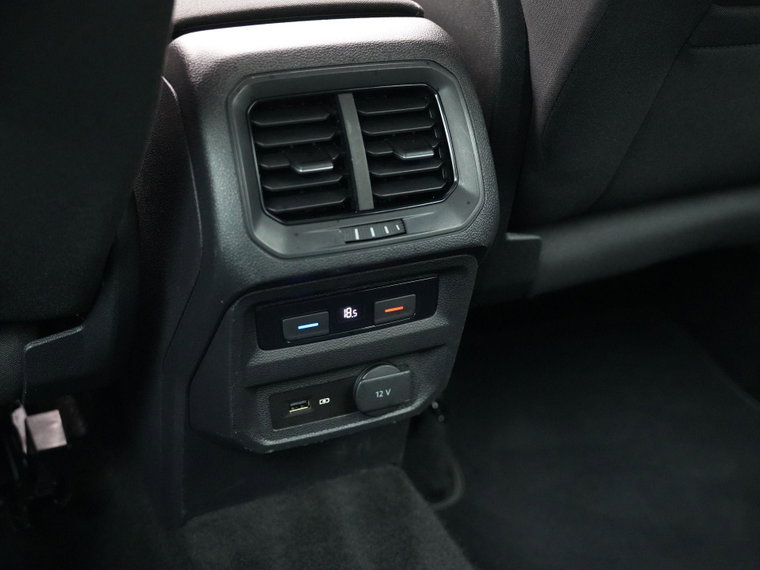 Vehicle Image 28
