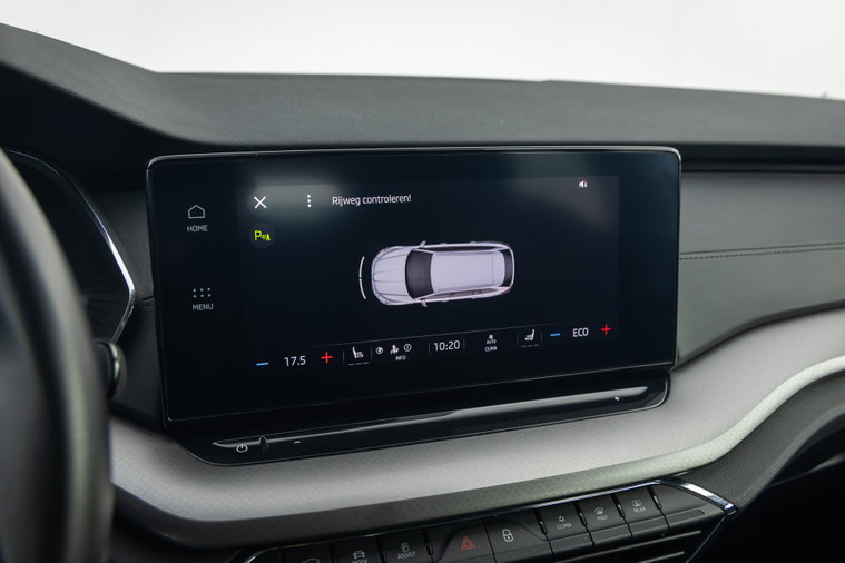 Vehicle Image 35