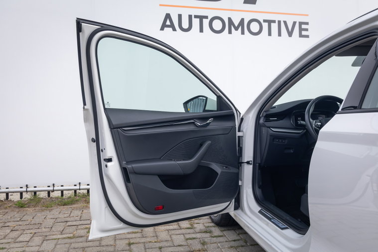 Vehicle Image 40
