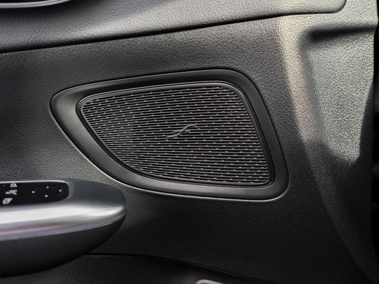 Vehicle Image 27