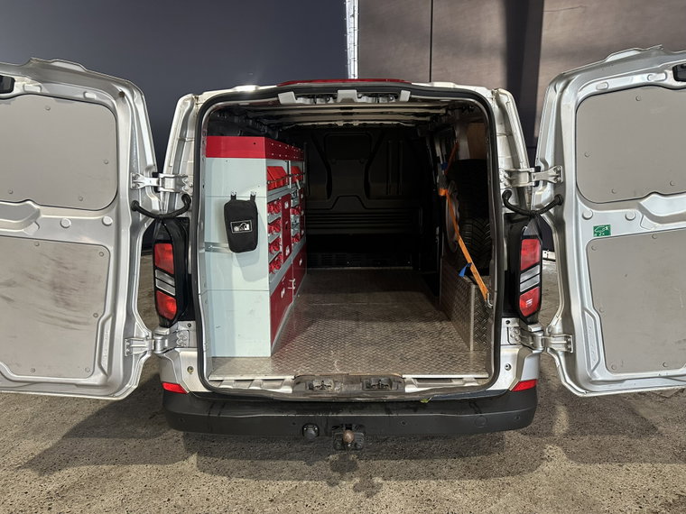 Vehicle Image 12