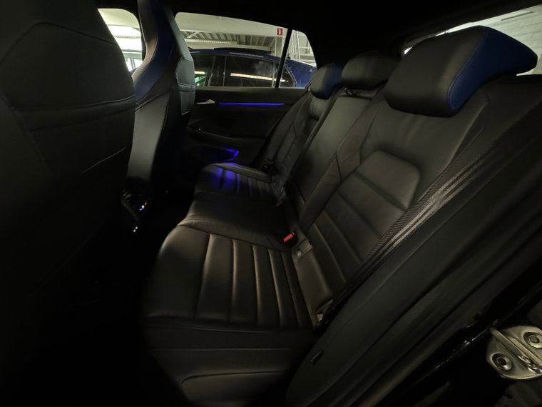 Vehicle Image 25