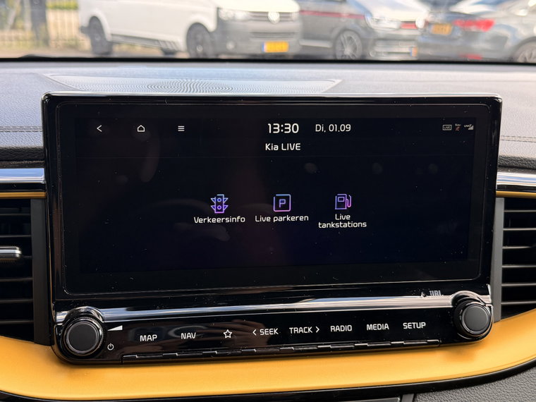 Vehicle Image 30