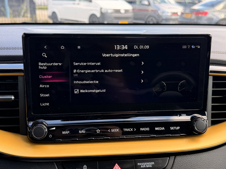 Vehicle Image 33