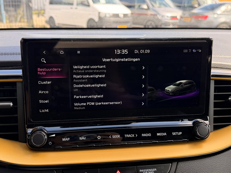 Vehicle Image 35