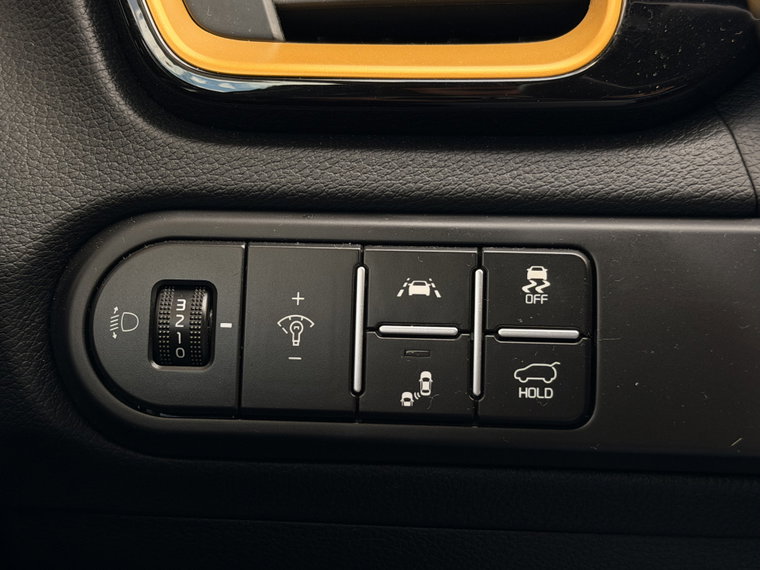 Vehicle Image 38