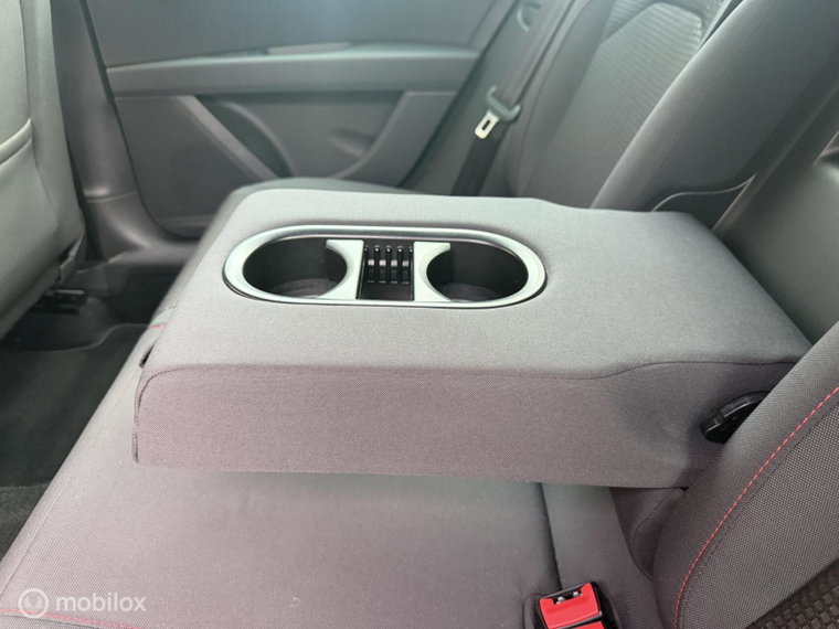 Vehicle Image 33