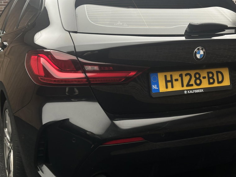 Vehicle Image 27
