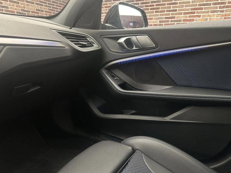 Vehicle Image 33