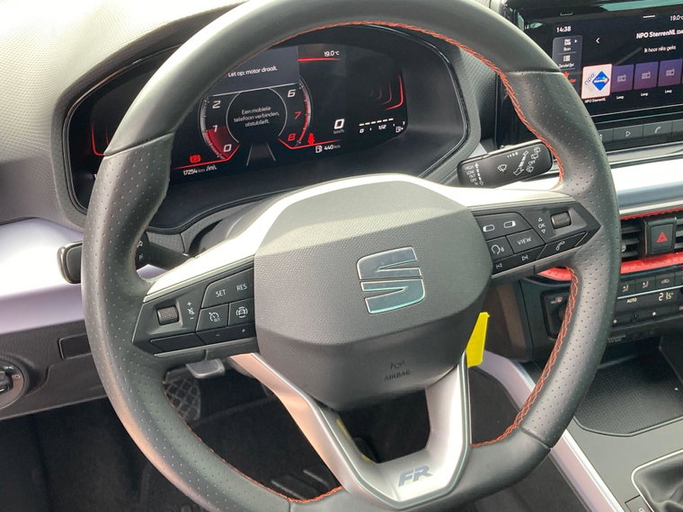 Vehicle Image 29