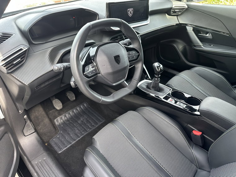 Vehicle Image 26