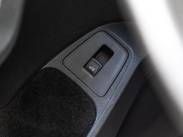Vehicle Image 40