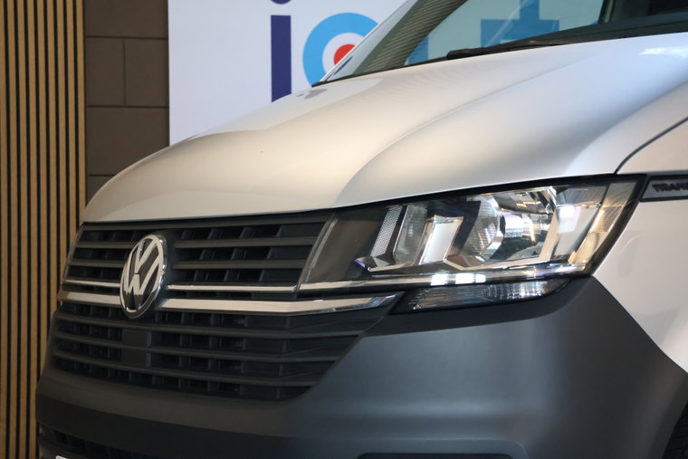 Vehicle Image 9