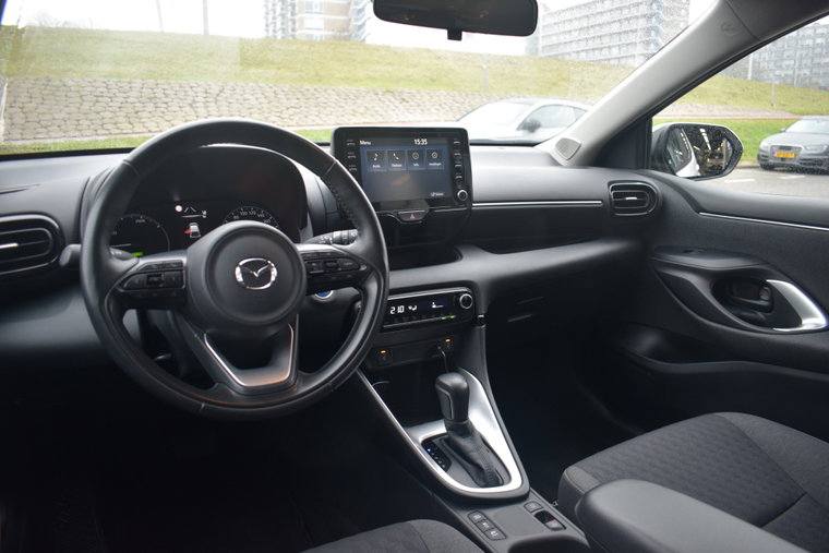 Vehicle Image 12