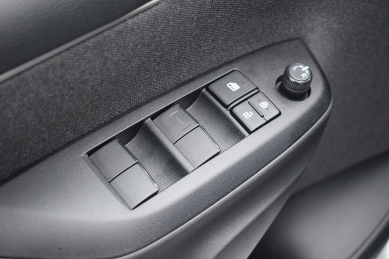 Vehicle Image 32