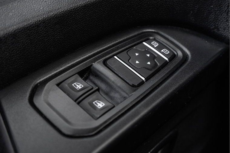 Vehicle Image 24
