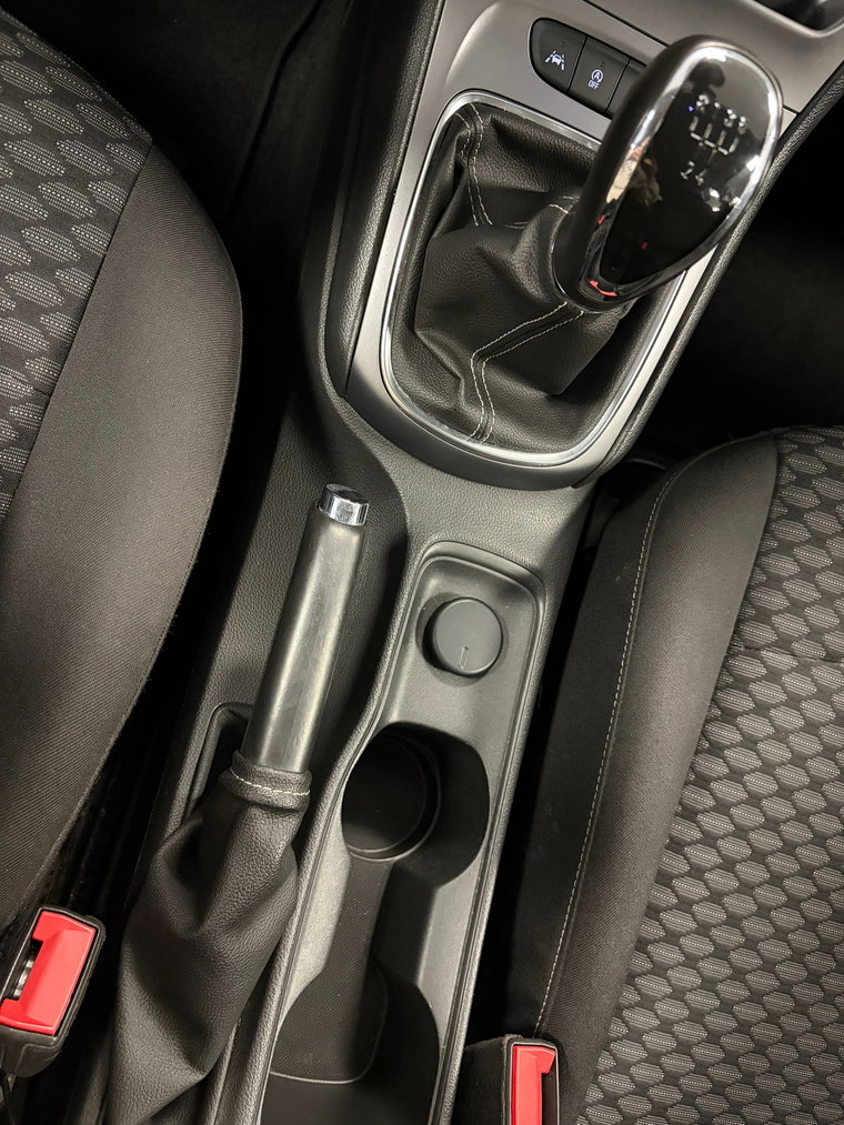 Vehicle Image 24