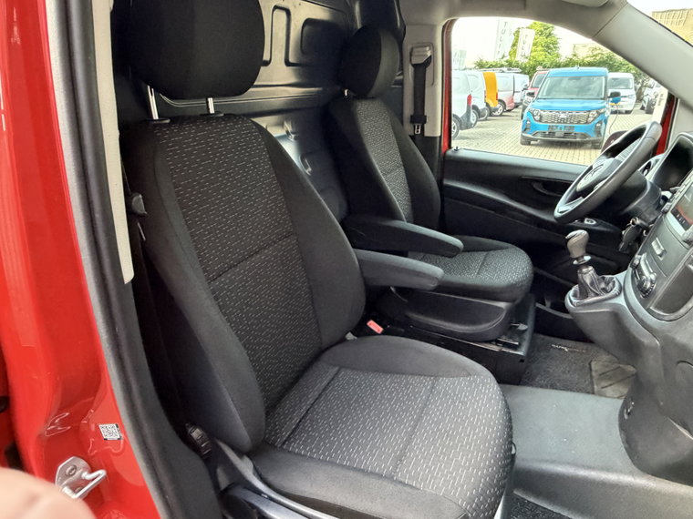 Vehicle Image 40