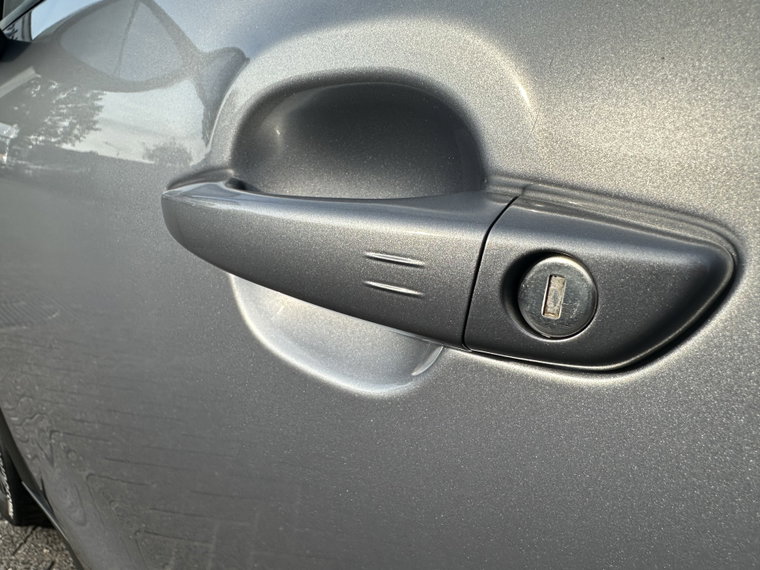 Vehicle Image 24