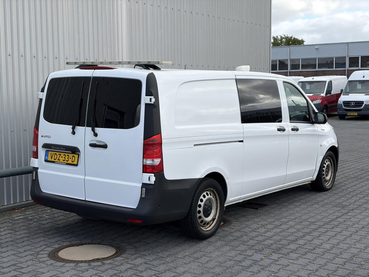 Vehicle Image 28