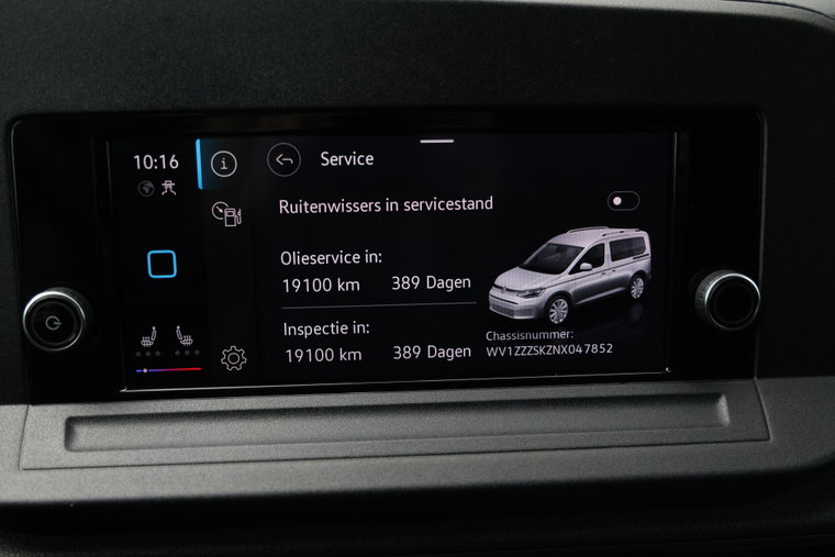 Vehicle Image 32