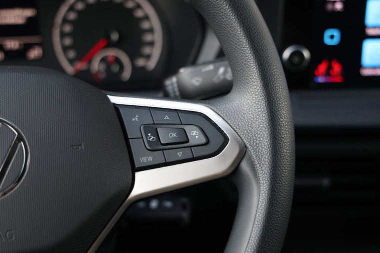 Vehicle Image 38