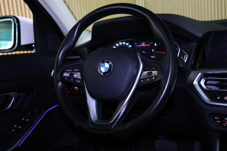 Vehicle Image 38