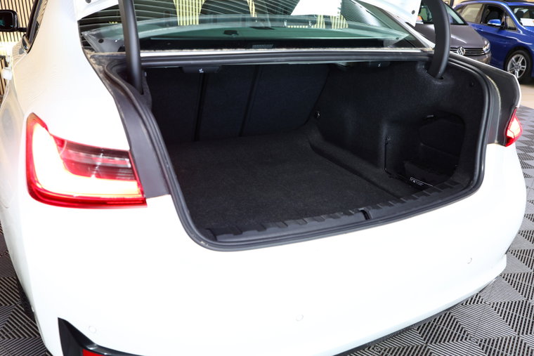 Vehicle Image 39