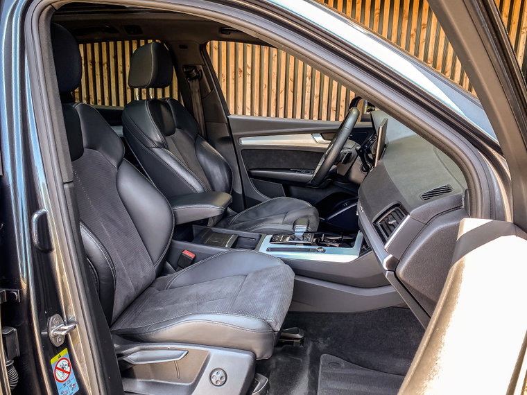 Vehicle Image 15