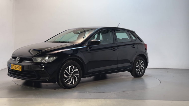 Vehicle Image 8