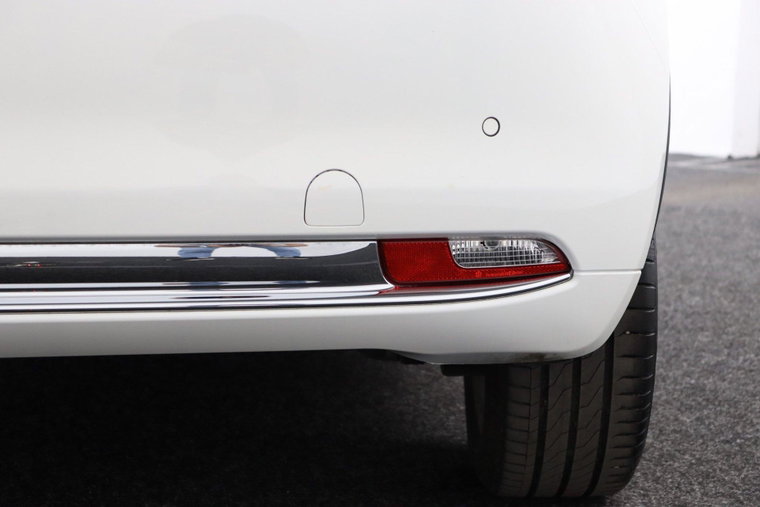Vehicle Image 35