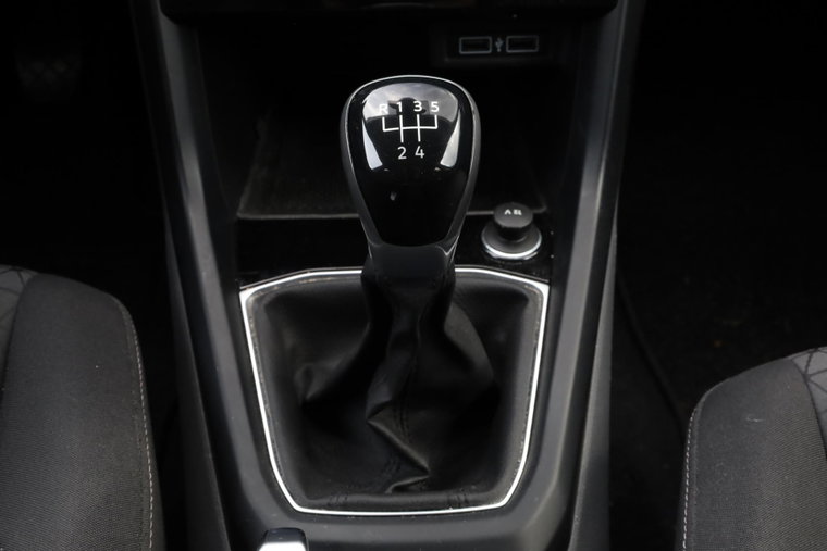 Vehicle Image 26