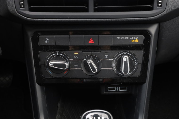 Vehicle Image 27