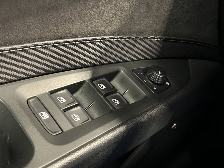 Vehicle Image 39