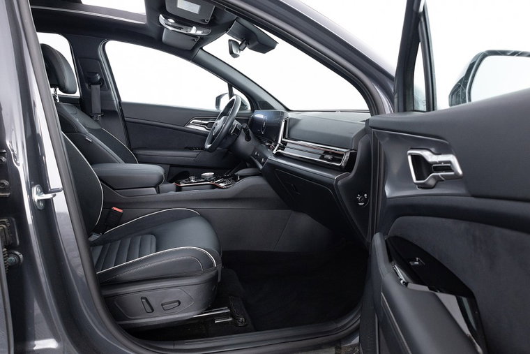 Vehicle Image 8