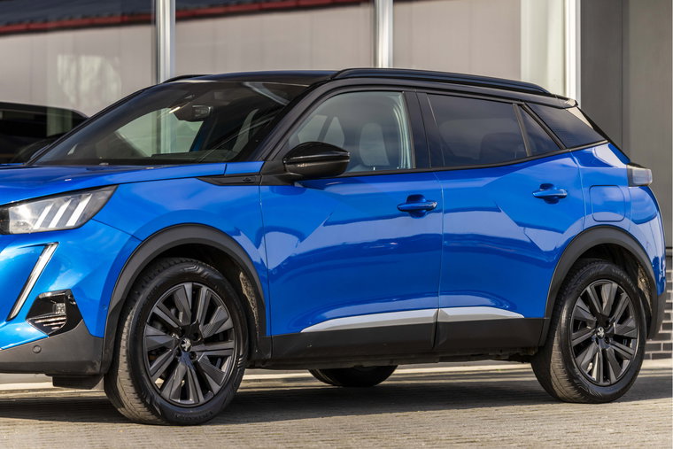 Vehicle Image 16