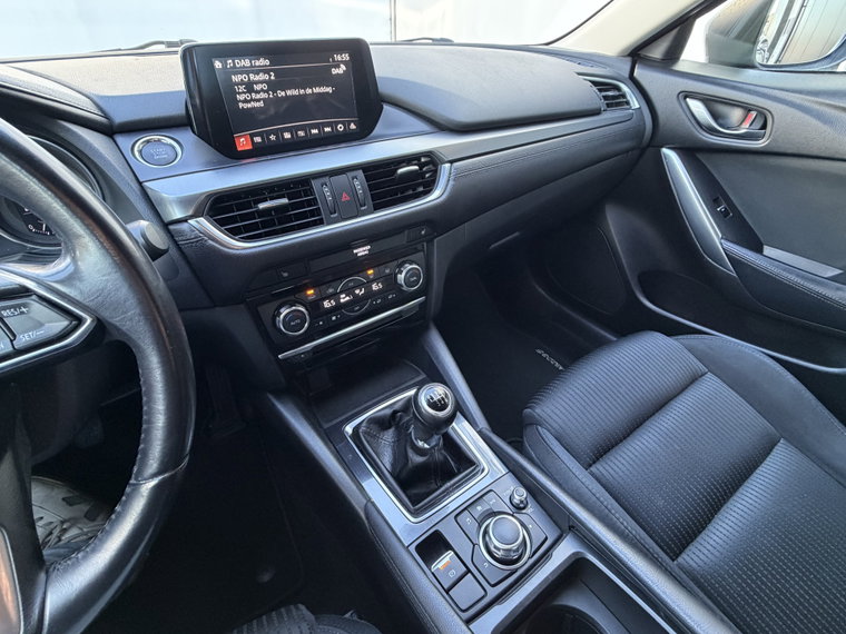 Vehicle Image 38