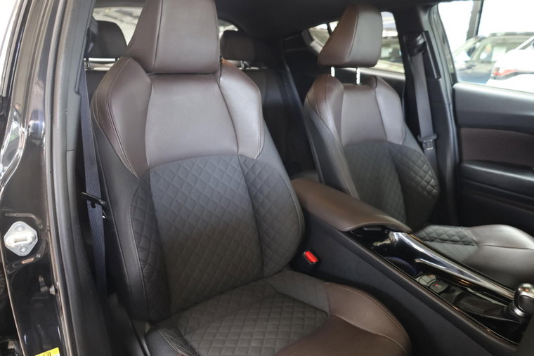 Vehicle Image 10