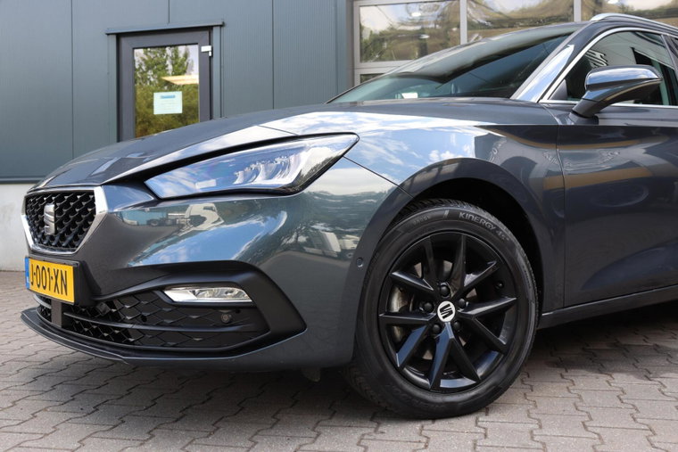 Vehicle Image 36