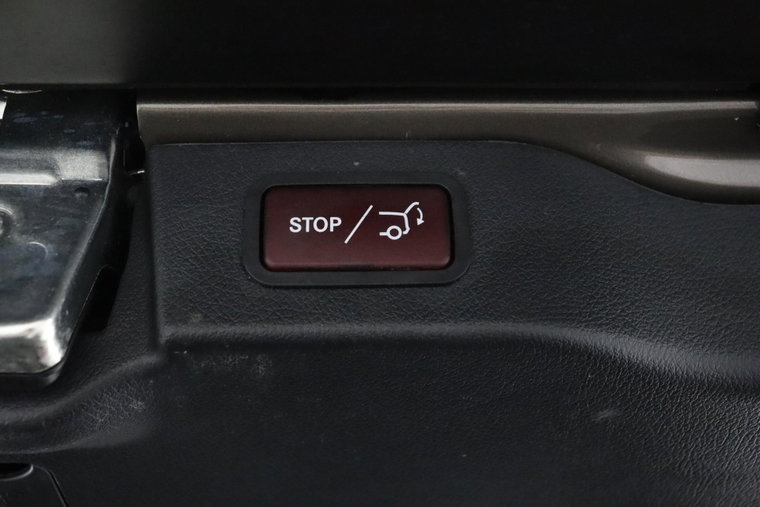 Vehicle Image 29
