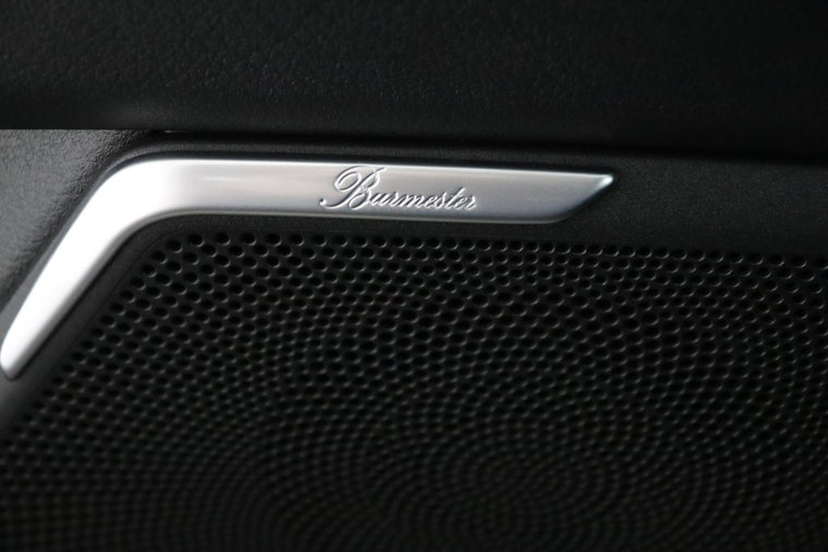 Vehicle Image 32