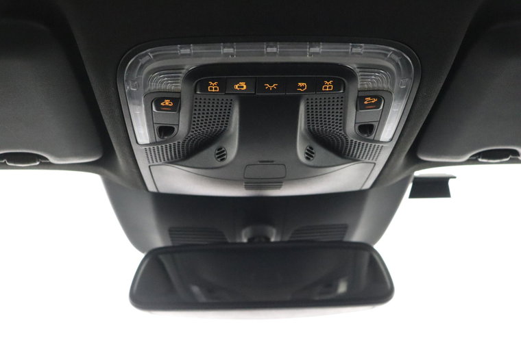Vehicle Image 40