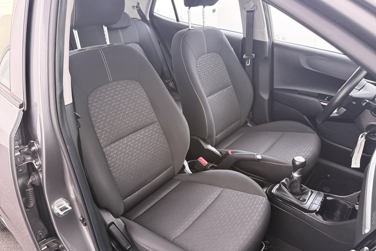 Vehicle Image 14