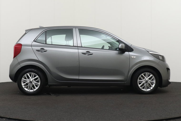 Vehicle Image 6