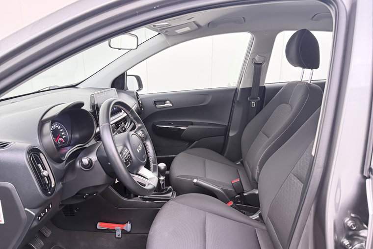 Vehicle Image 10